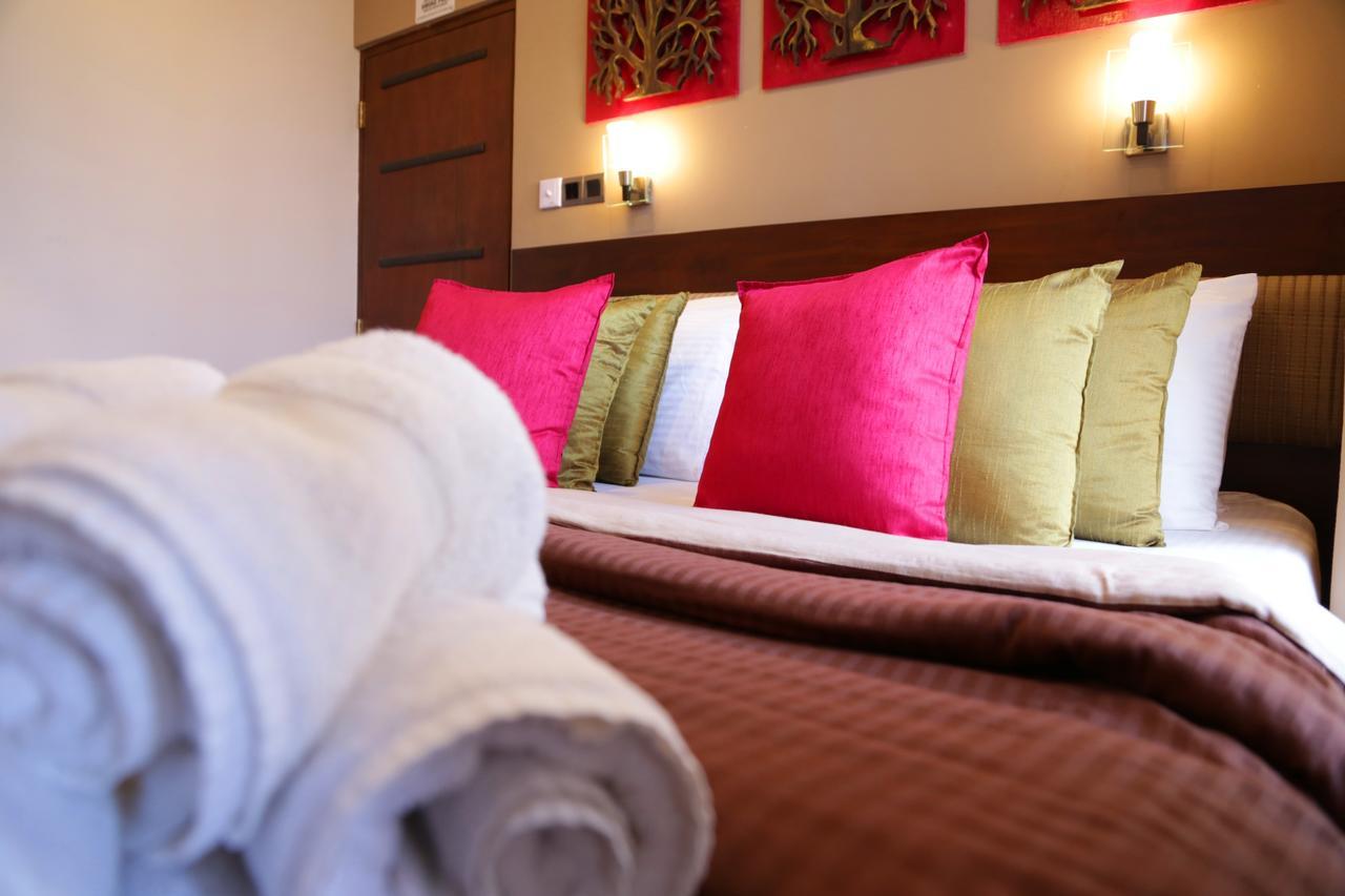 Glory Bush Boutique Villa นูวาราเอลิยา ภายนอก รูปภาพ
