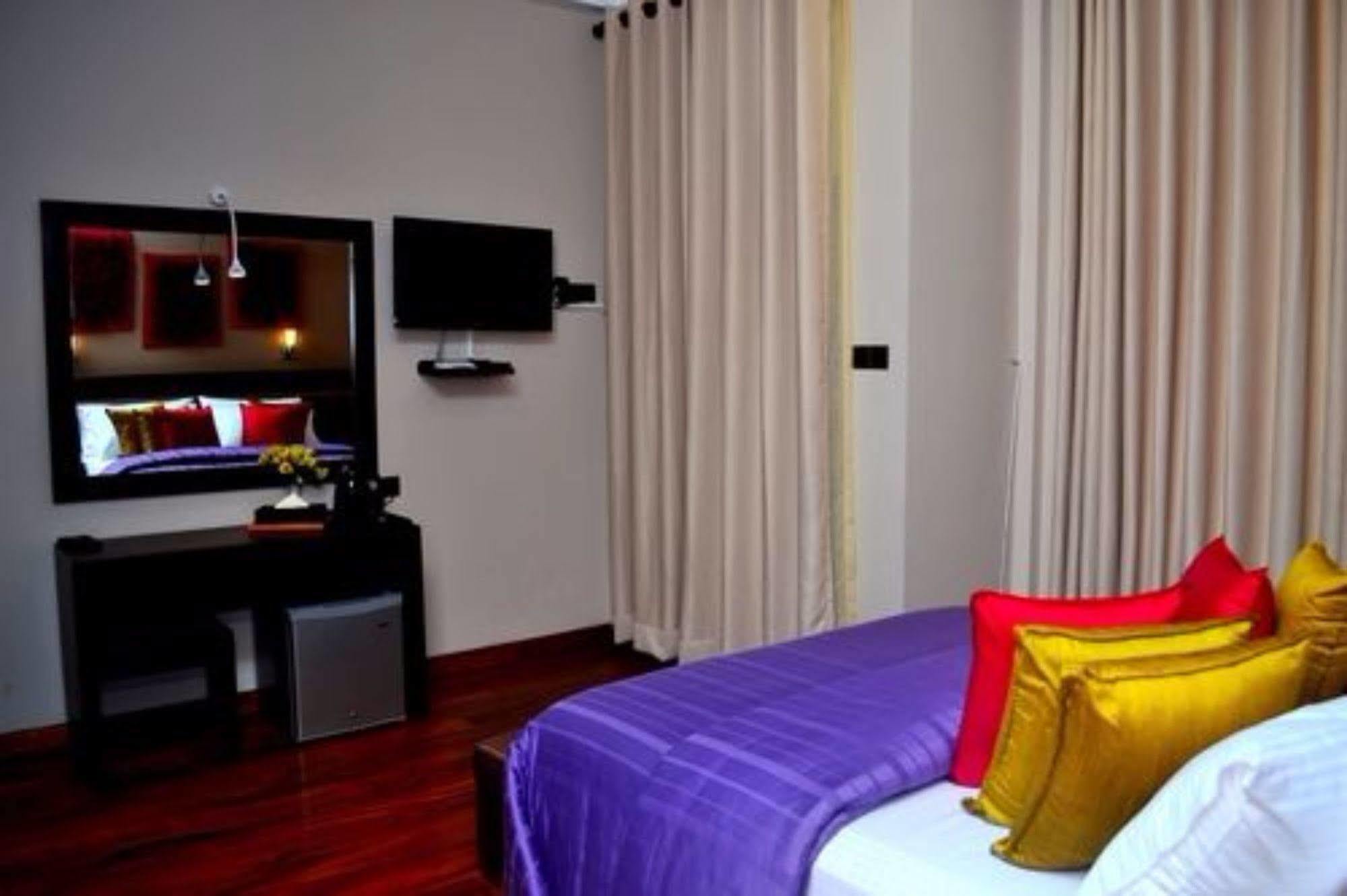 Glory Bush Boutique Villa นูวาราเอลิยา ภายนอก รูปภาพ