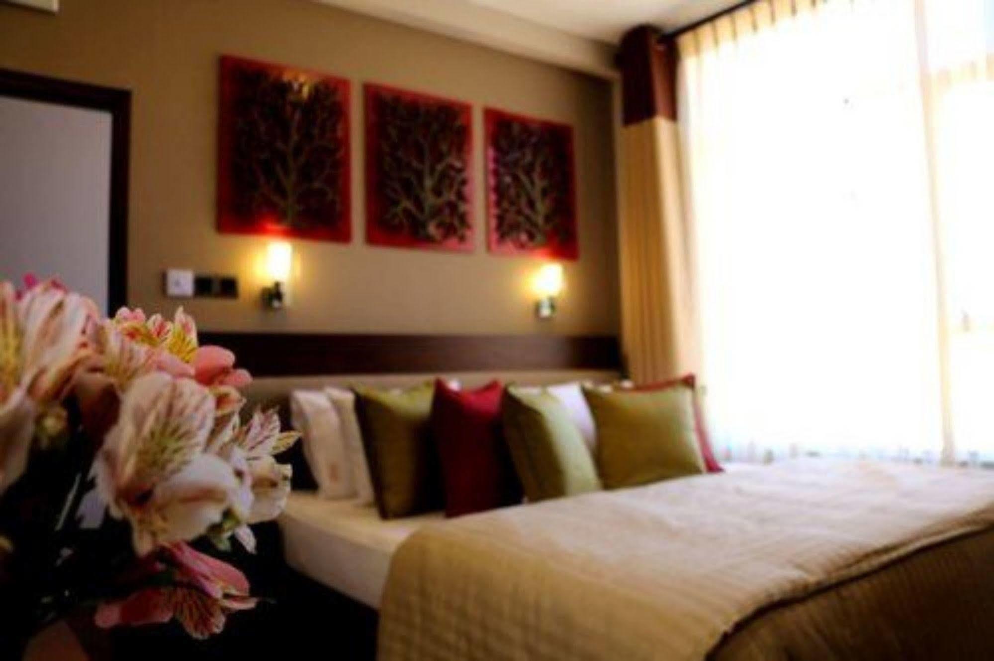 Glory Bush Boutique Villa นูวาราเอลิยา ภายนอก รูปภาพ