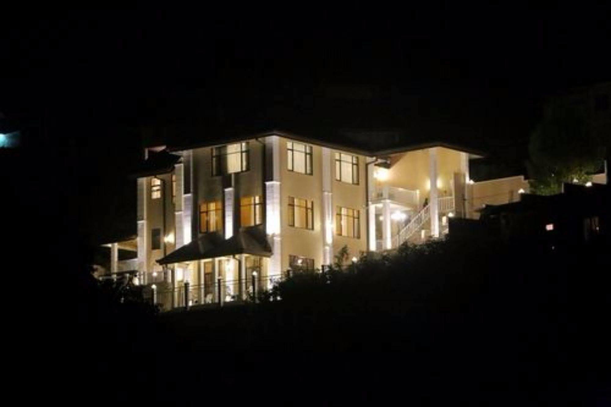 Glory Bush Boutique Villa นูวาราเอลิยา ภายนอก รูปภาพ